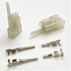 Ficha Plástico Lucas (Bloco 2Vias+ 2 Terminais M/F)